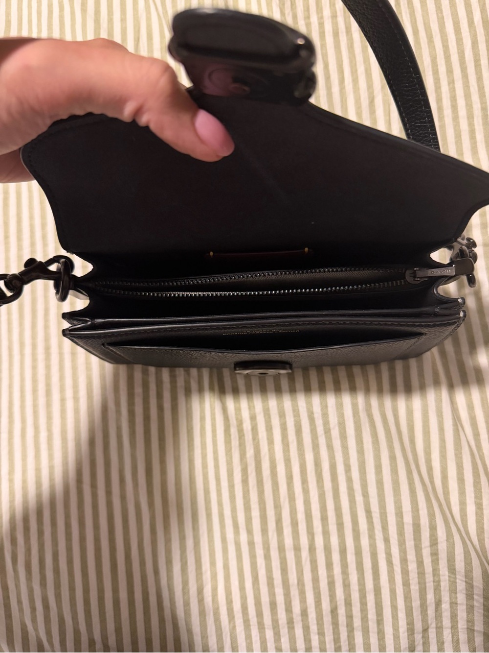 Coach Black Leather Shoulder Bag with Signature 'C' - Picture 6 of 8